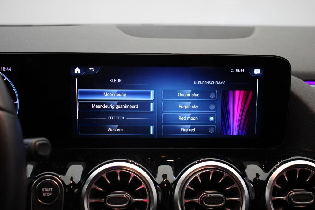 Hoofdafbeelding Mercedes-Benz EQA