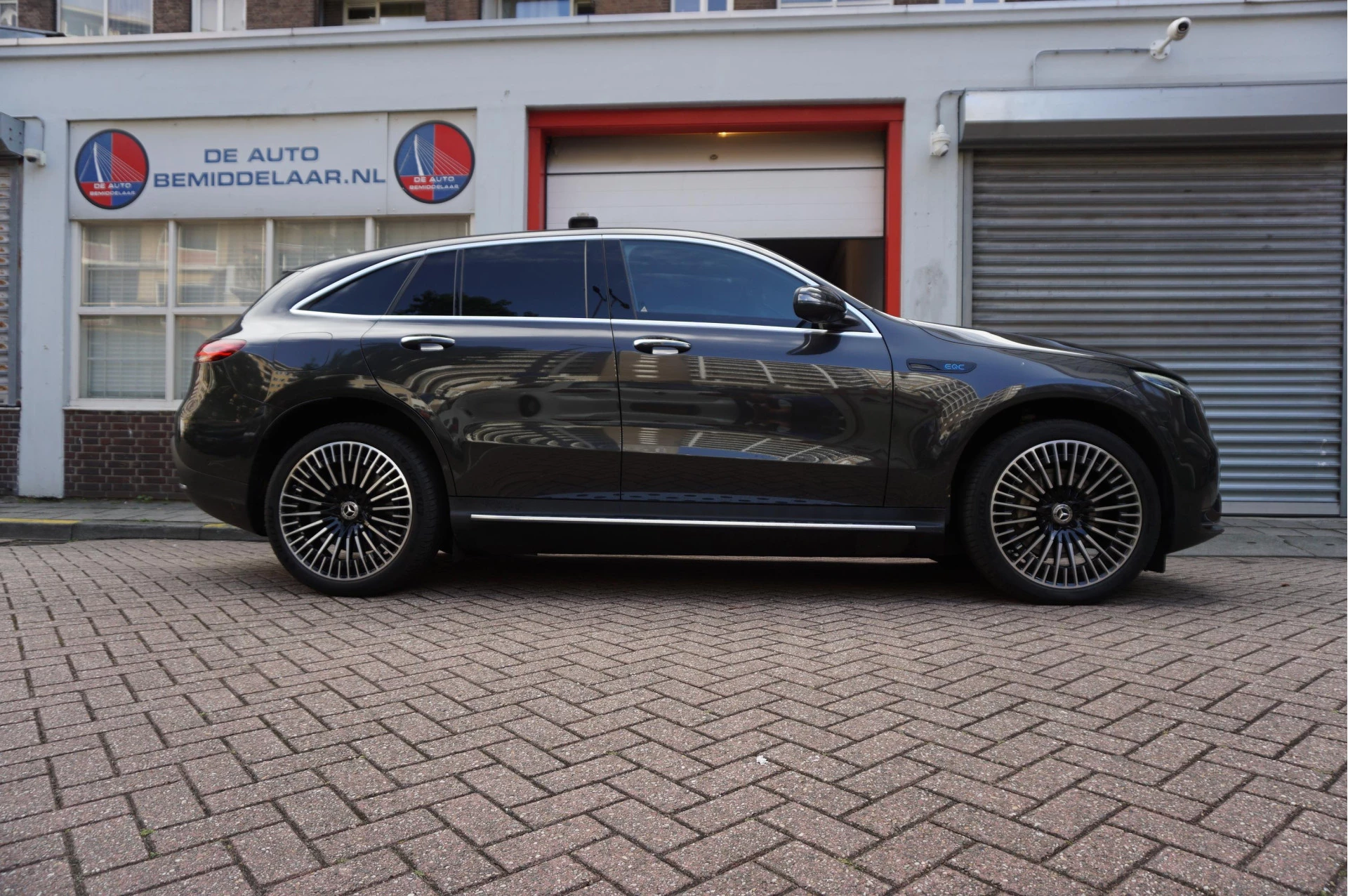 Hoofdafbeelding Mercedes-Benz EQC