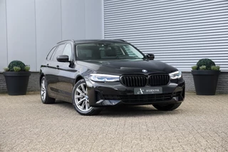 BMW 5 Serie Touring 530e Executive Black Edition 292PK NAP|Sportstoelen|Stoelv|SOH 98%