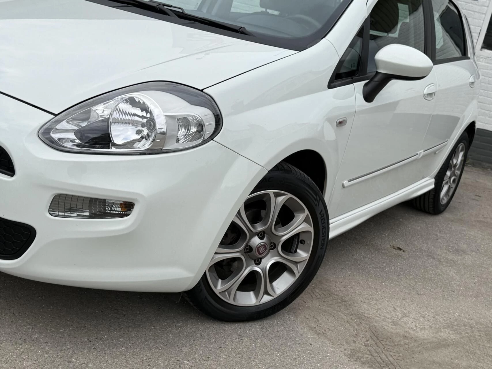 Hoofdafbeelding Fiat Punto