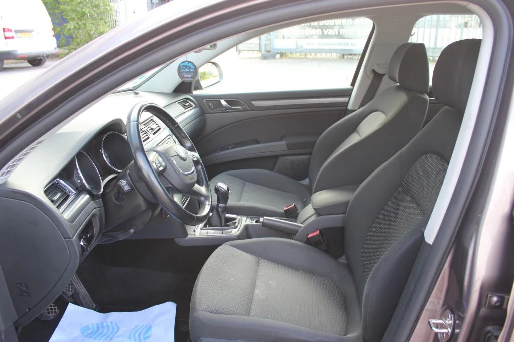 Hoofdafbeelding Škoda Superb