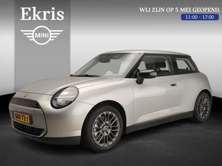 Mini 3-deurs Cooper E Pakket XS / LED / Driving assist / Park assist / Alu wielen 17 inch