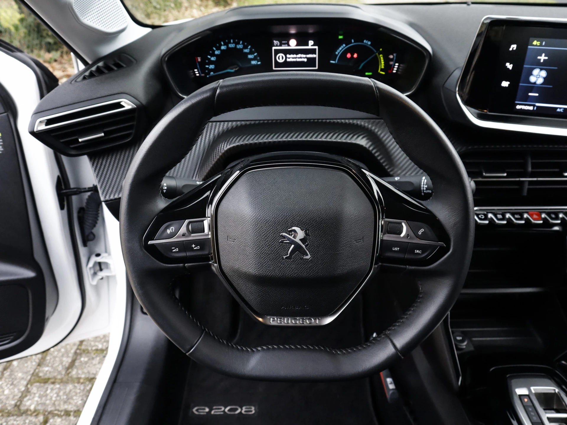 Hoofdafbeelding Peugeot e-208