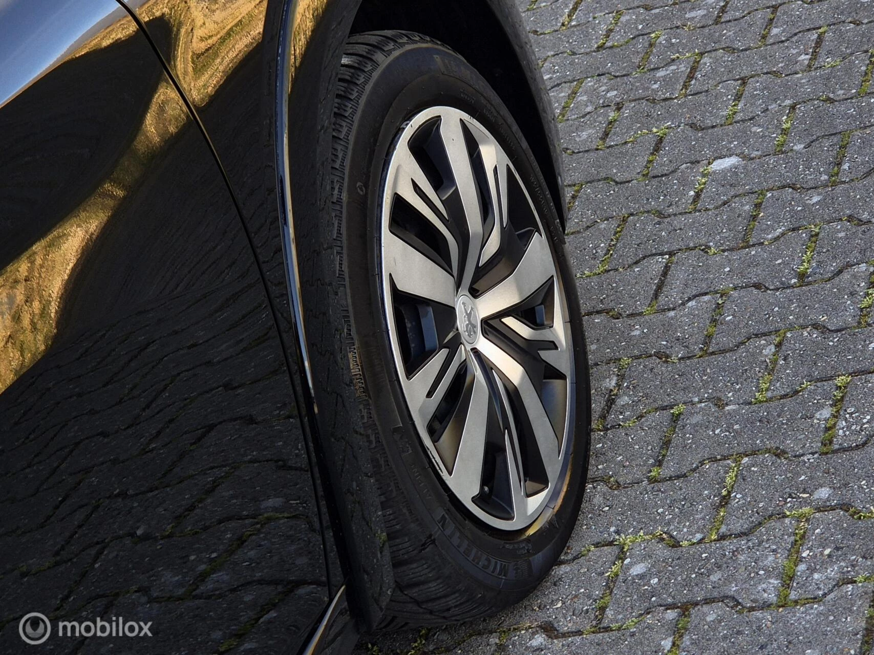 Hoofdafbeelding Peugeot e-208