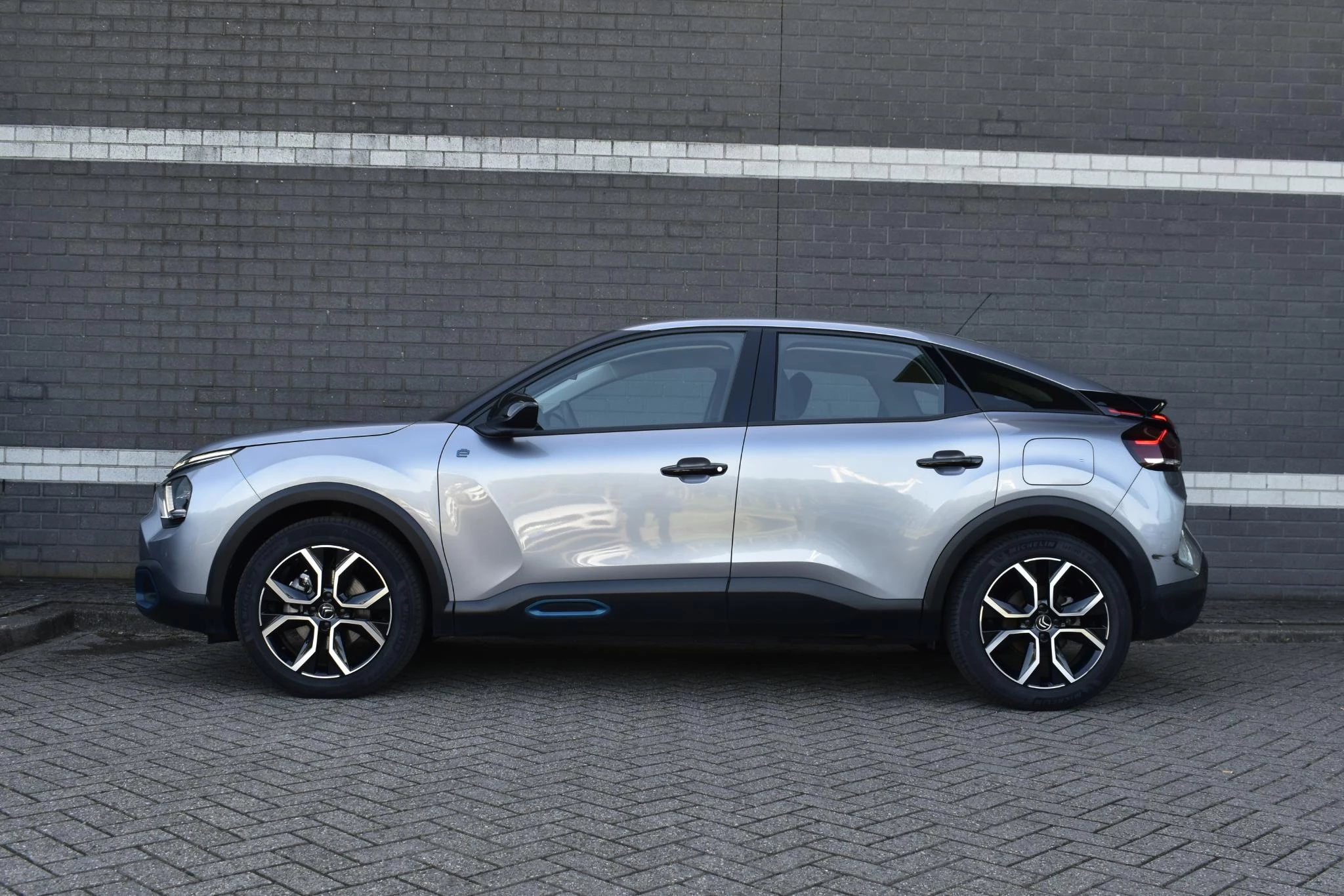 Hoofdafbeelding Citroën ë-C4