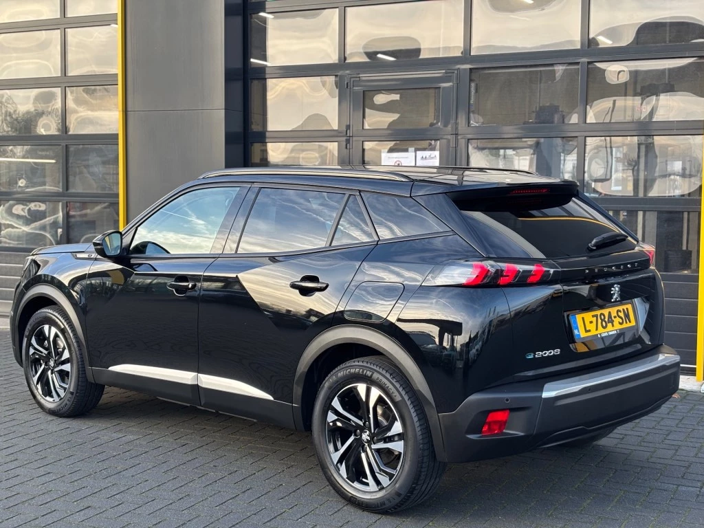 Hoofdafbeelding Peugeot e-2008