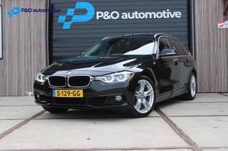 BMW 3-serie Touring 318i High Executive PANO/TREKHAAK/CARPLAY