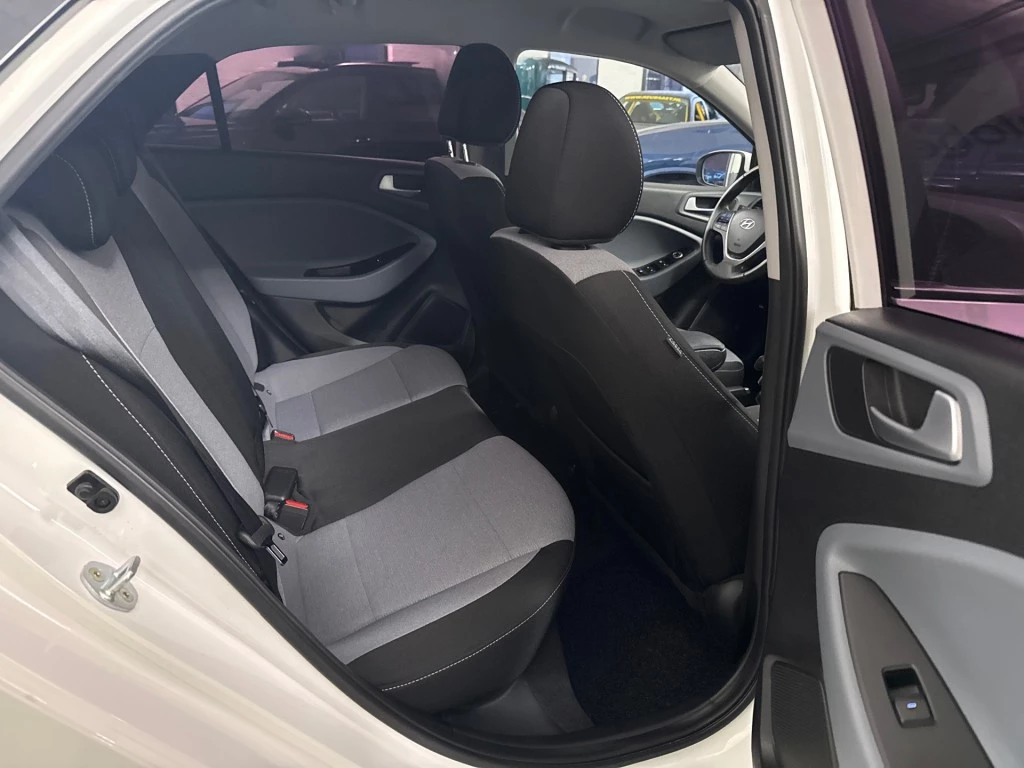 Hoofdafbeelding Hyundai i20