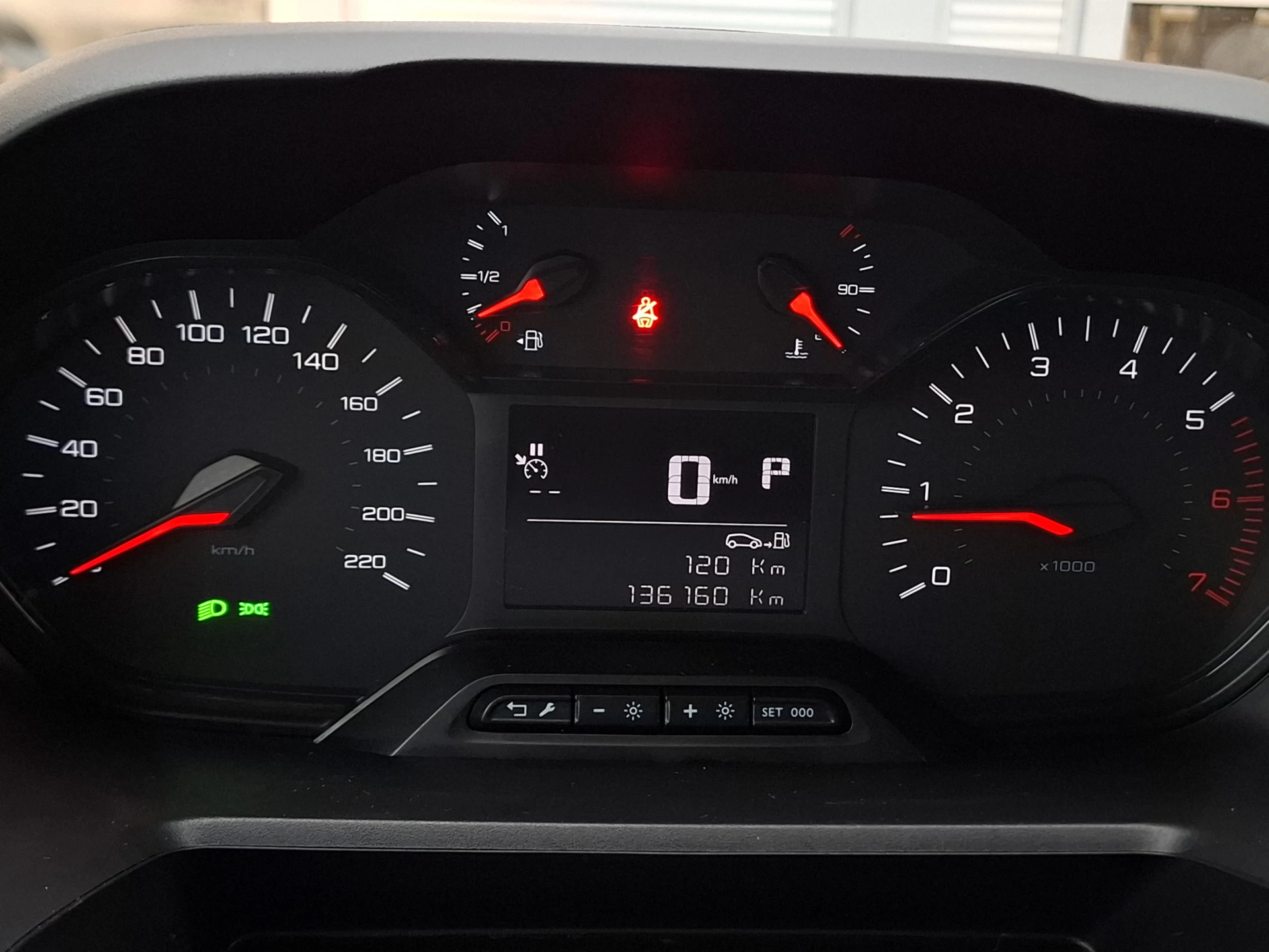 Hoofdafbeelding Peugeot Partner