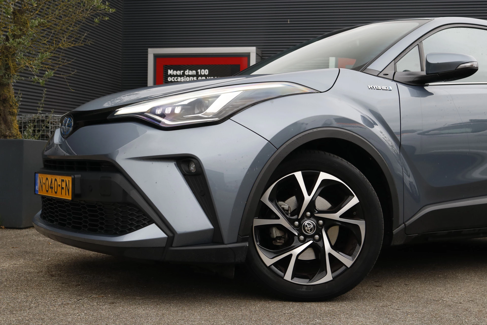 Hoofdafbeelding Toyota C-HR