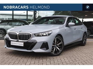 Hoofdafbeelding BMW 5 Serie BMW 5 Serie 520i High Executive M Sport Automaat / M Sportonderstel / Stoelverwarming / Adaptieve LED / Parking Assistant Plus / Live Cockpit Professional