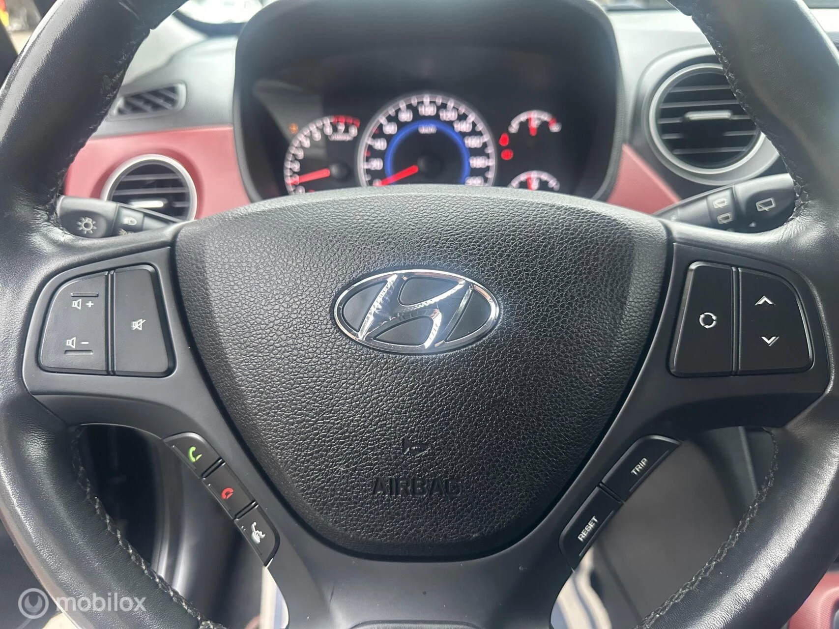 Hoofdafbeelding Hyundai i10