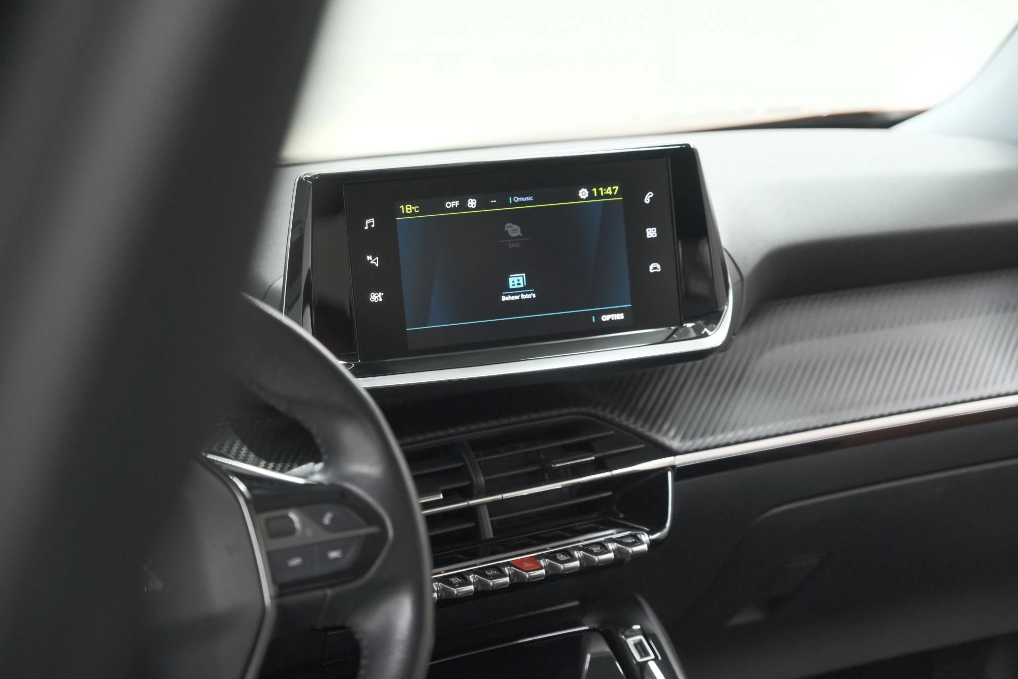 Hoofdafbeelding Peugeot e-2008