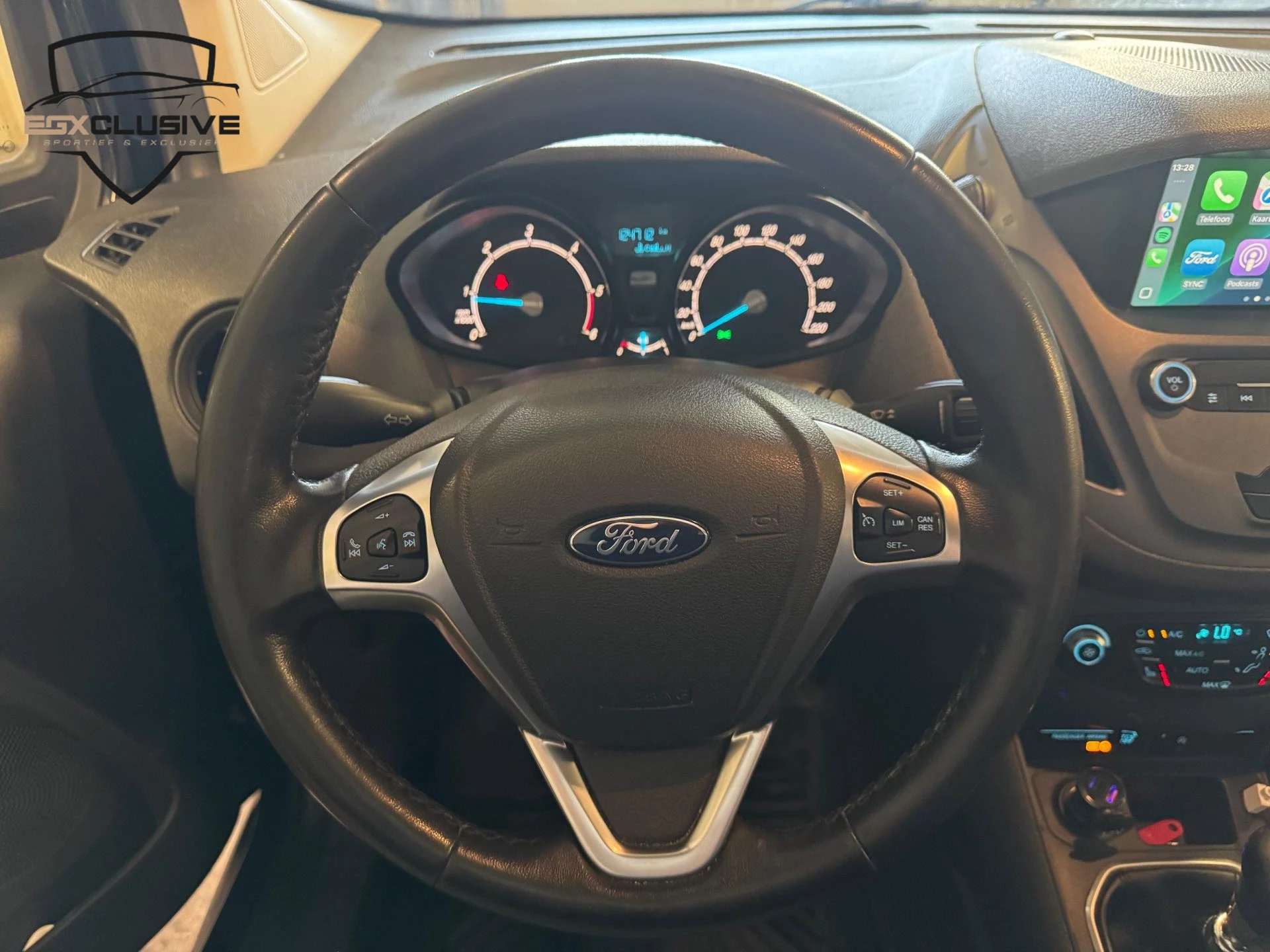 Hoofdafbeelding Ford Transit Courier