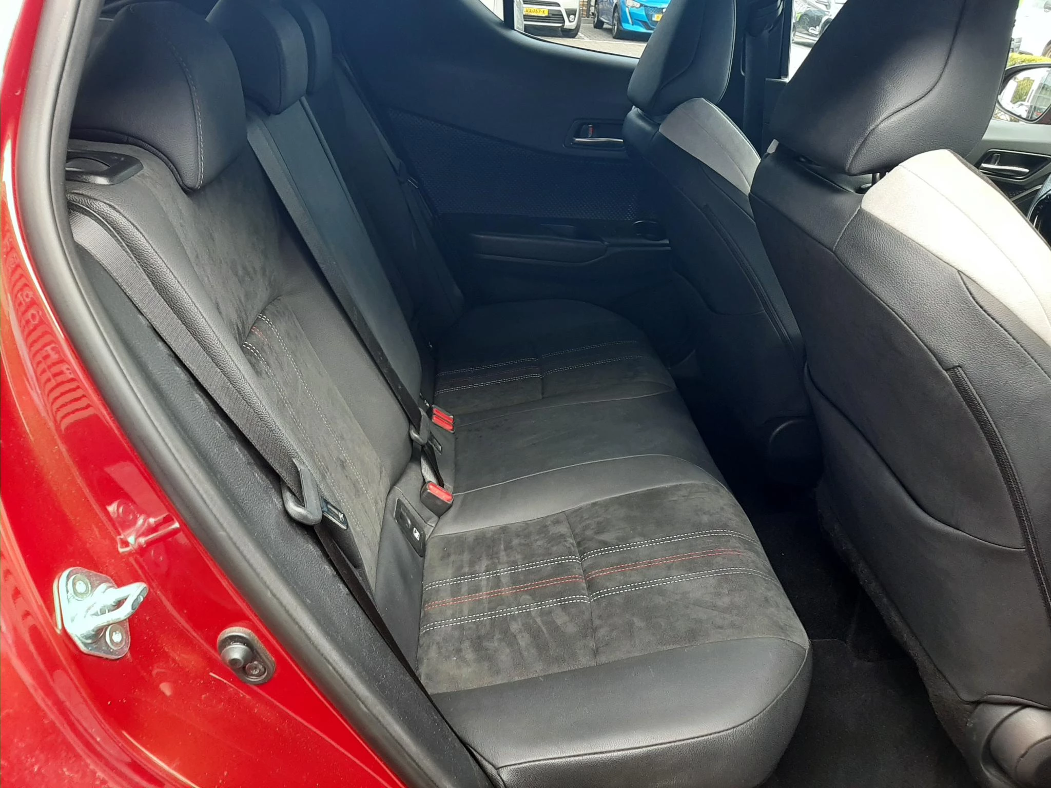 Hoofdafbeelding Toyota C-HR