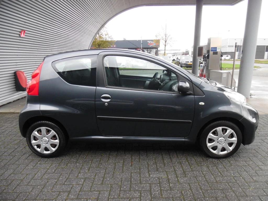 Hoofdafbeelding Peugeot 107