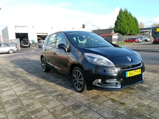 Hoofdafbeelding Renault Scénic Renault Scénic 1.2 TCE BOSE