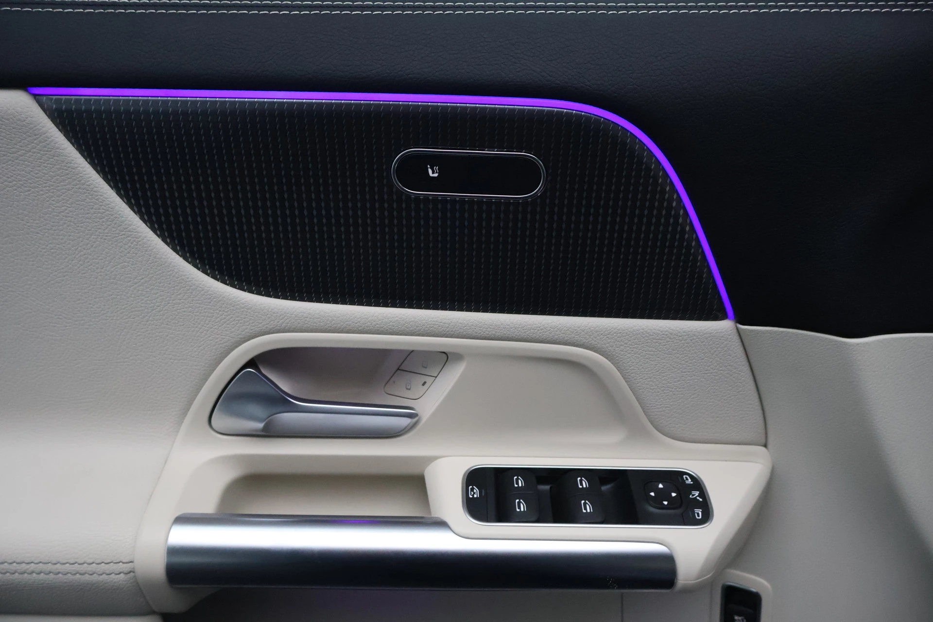 Hoofdafbeelding Mercedes-Benz EQA