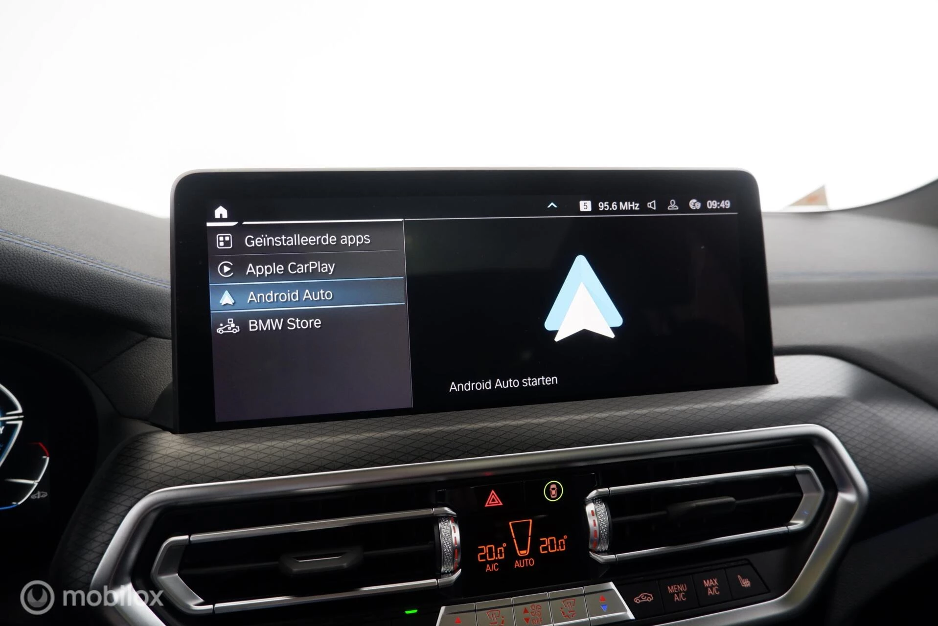Hoofdafbeelding BMW iX3