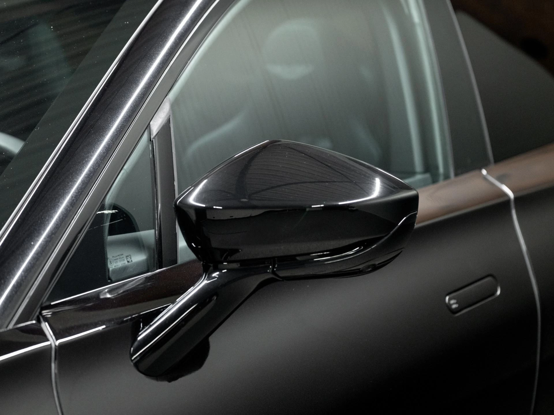 Hoofdafbeelding Aston Martin DBX