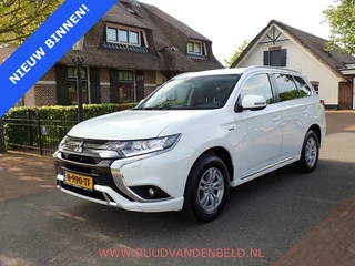 Mitsubishi Outlander 2.4 PHEV Pure CARPLAY / CAMERA / TREKHAAK