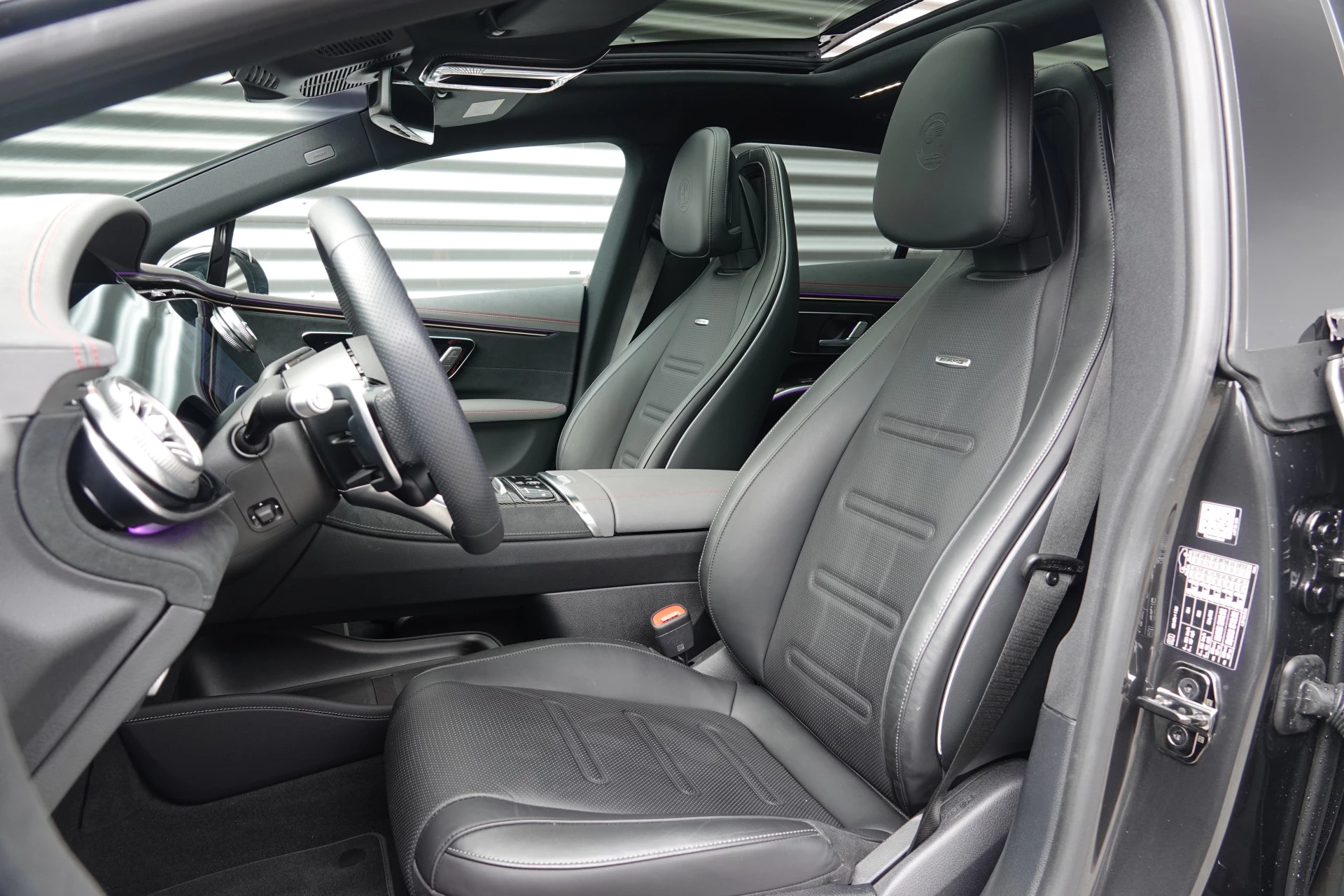 Hoofdafbeelding Mercedes-Benz EQS