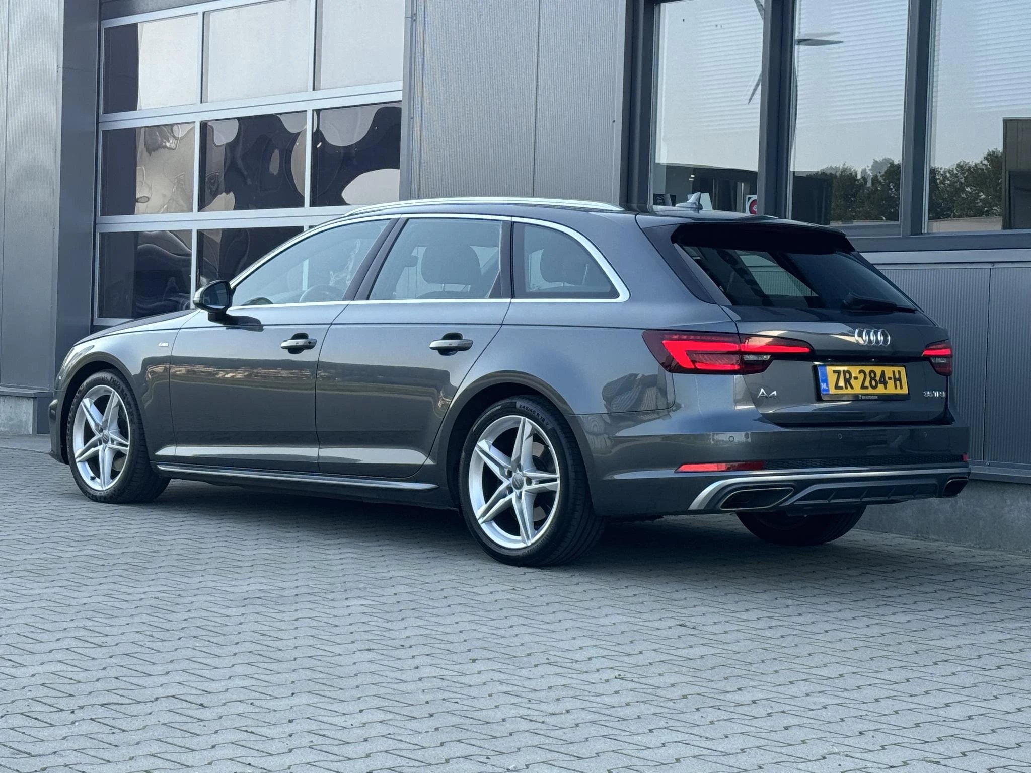 Hoofdafbeelding Audi A4