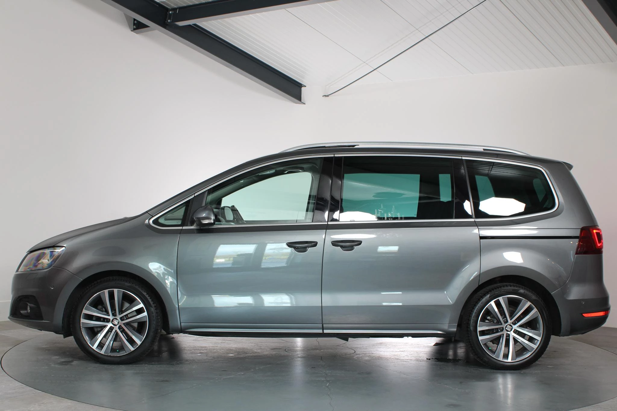 Hoofdafbeelding SEAT Alhambra
