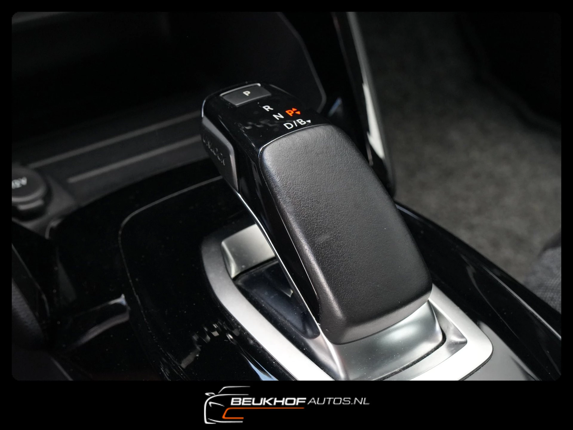 Hoofdafbeelding Peugeot e-208