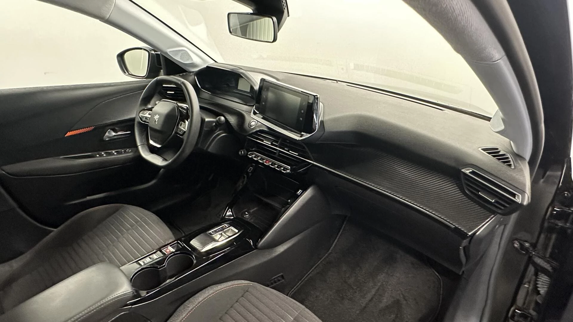 Hoofdafbeelding Peugeot e-208