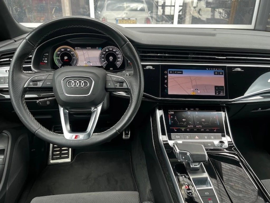 Hoofdafbeelding Audi Q8