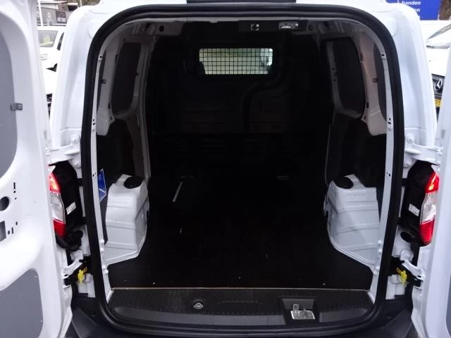 Hoofdafbeelding Ford Transit Courier