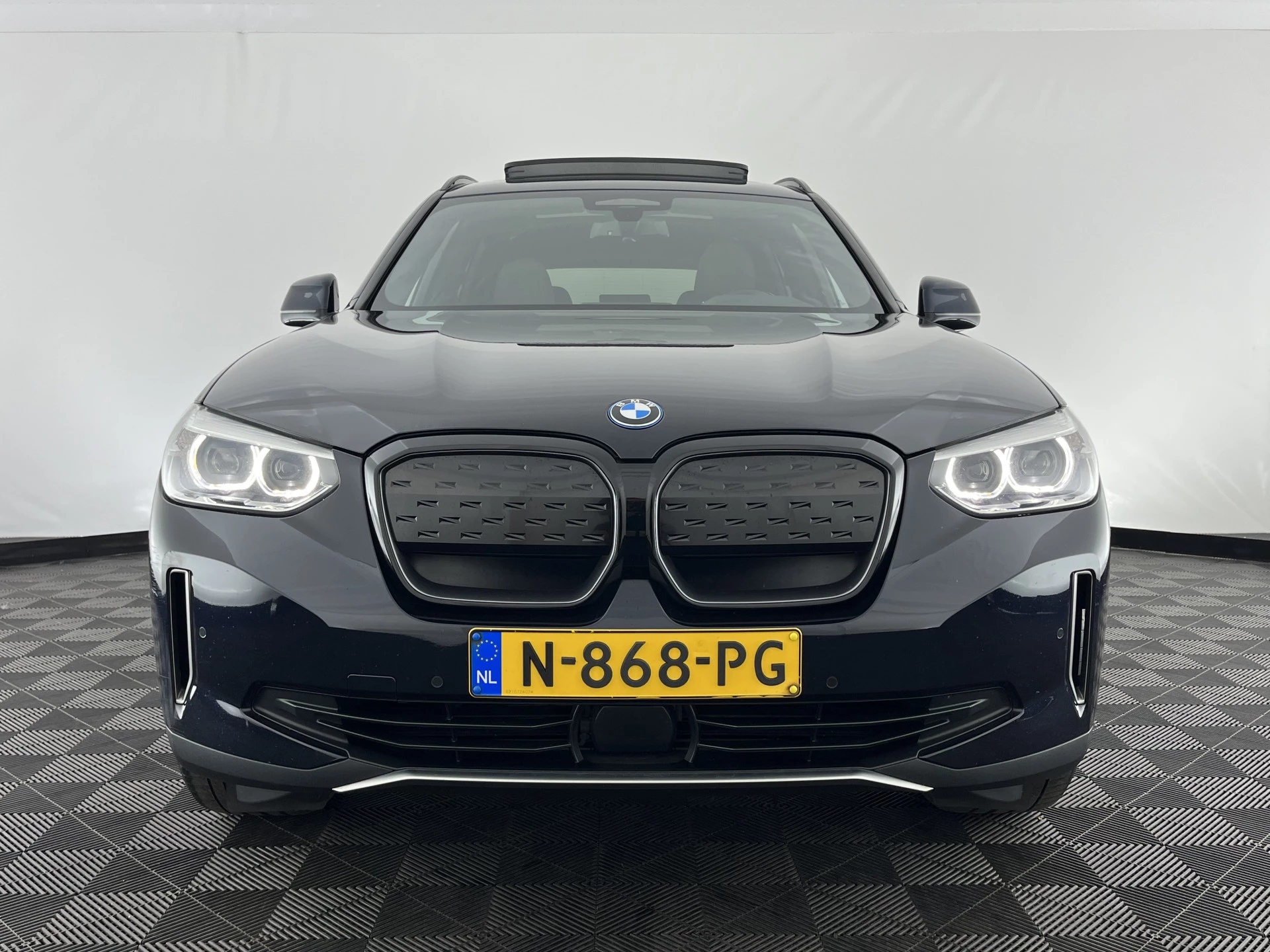 Hoofdafbeelding BMW iX3