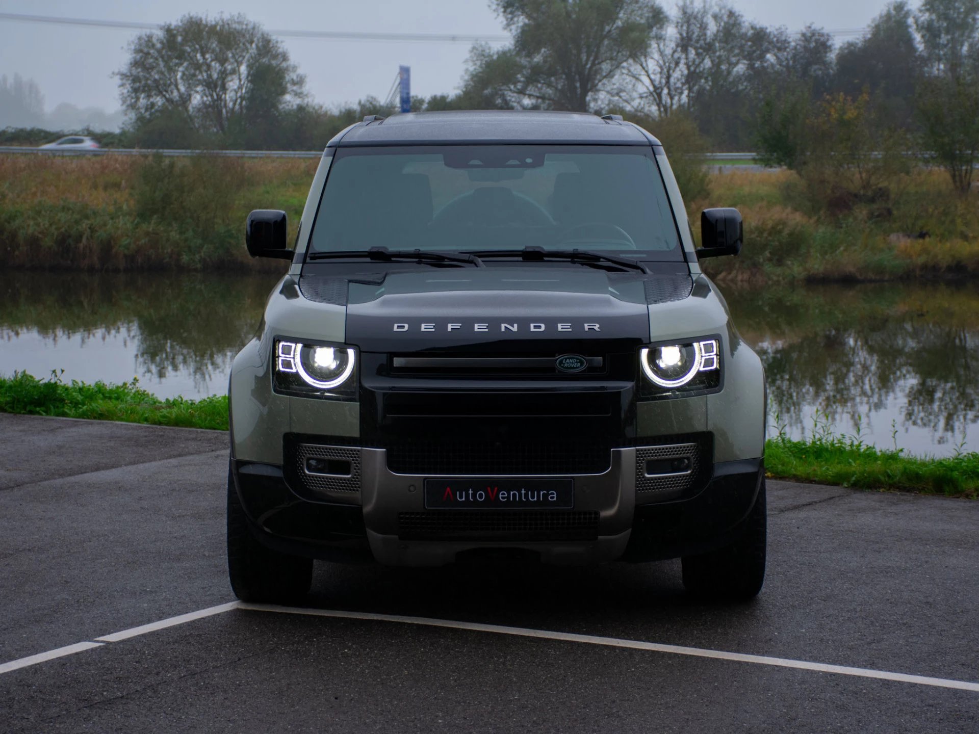 Hoofdafbeelding Land Rover Defender