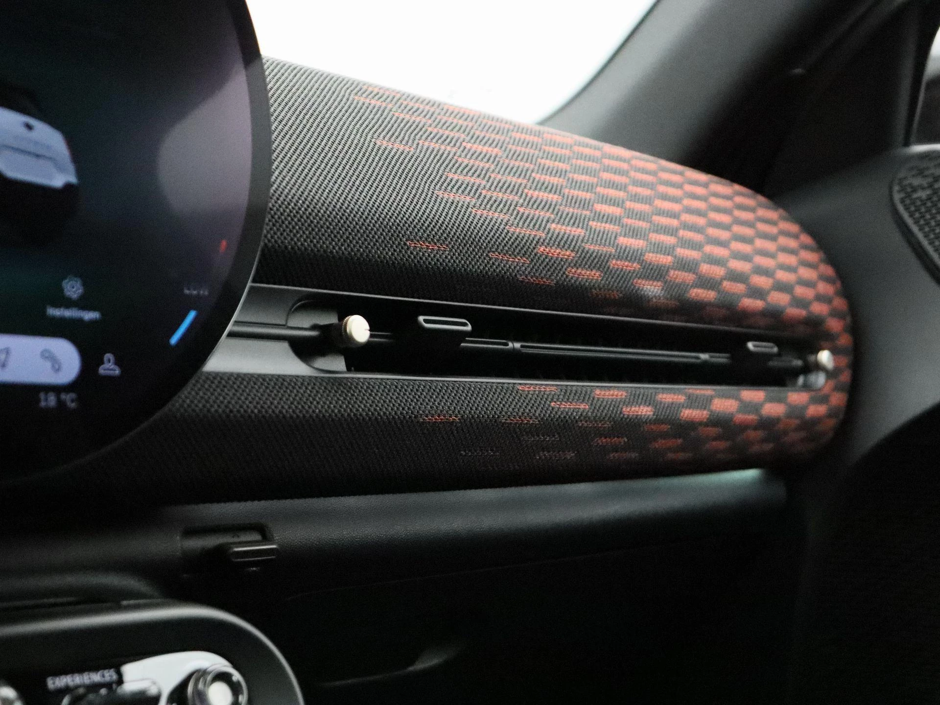 Hoofdafbeelding MINI Aceman