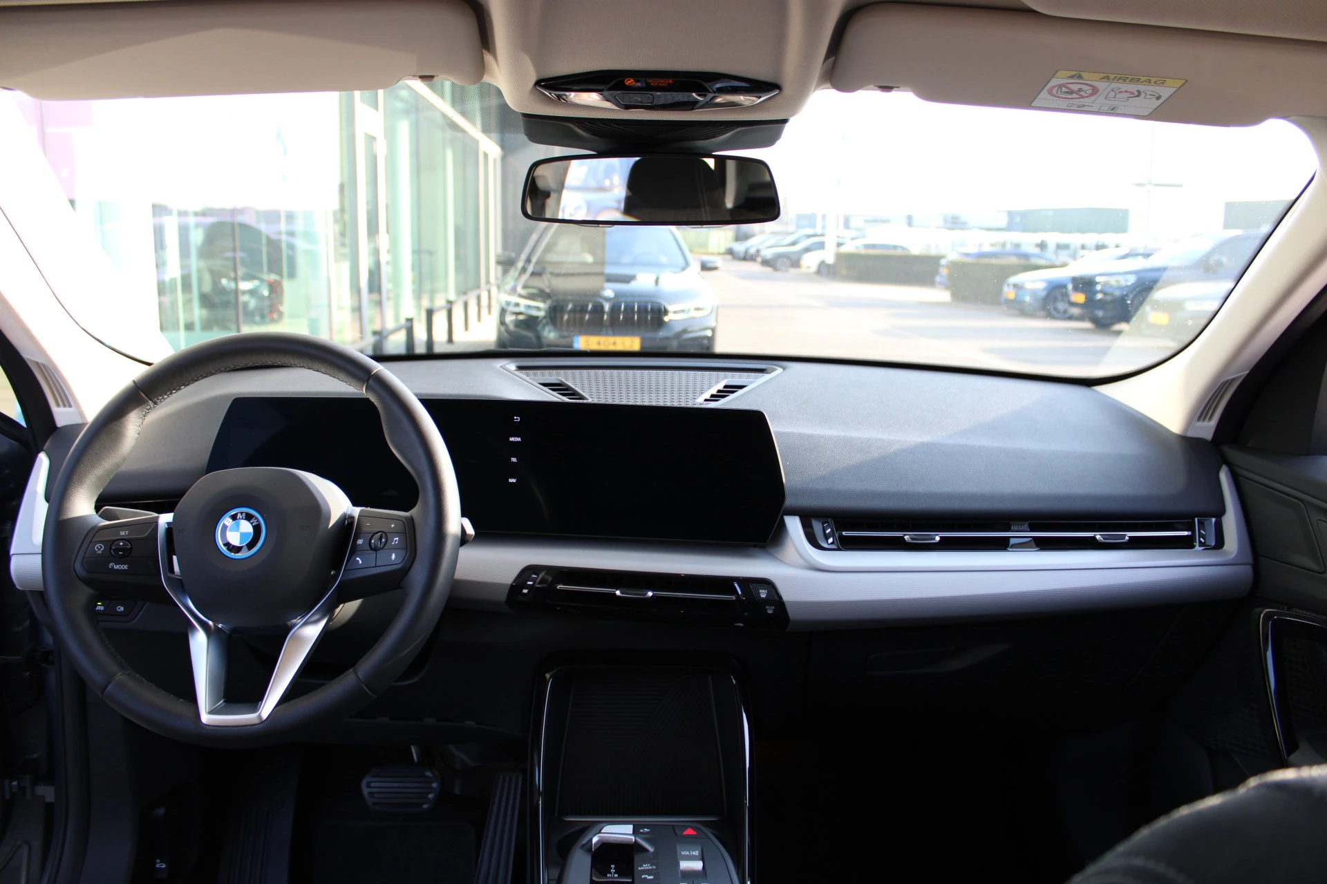 Hoofdafbeelding BMW iX2