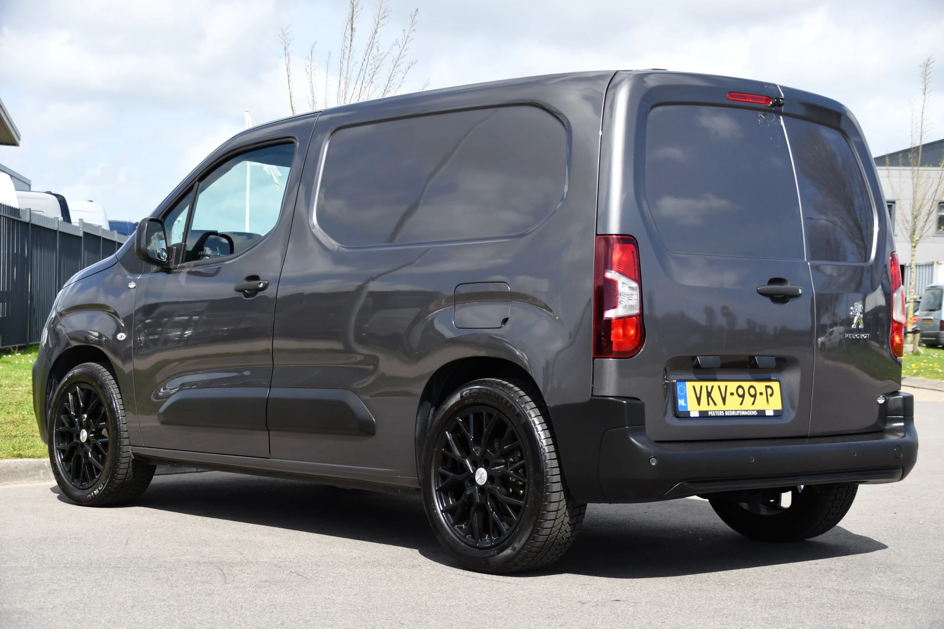 Hoofdafbeelding Peugeot Partner