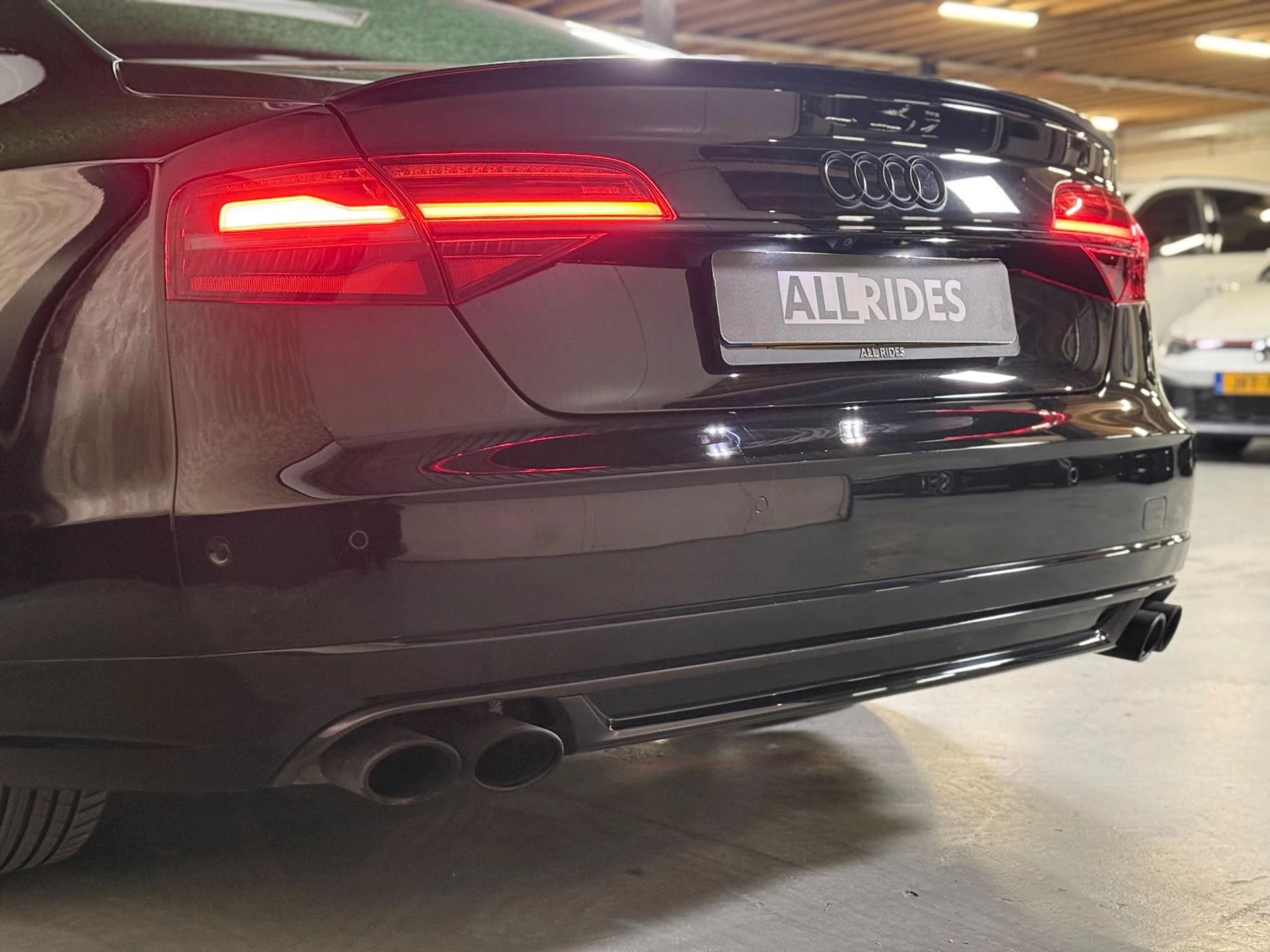 Hoofdafbeelding Audi S8