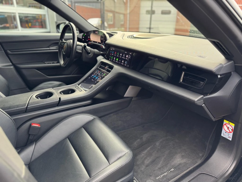 Hoofdafbeelding Porsche Taycan