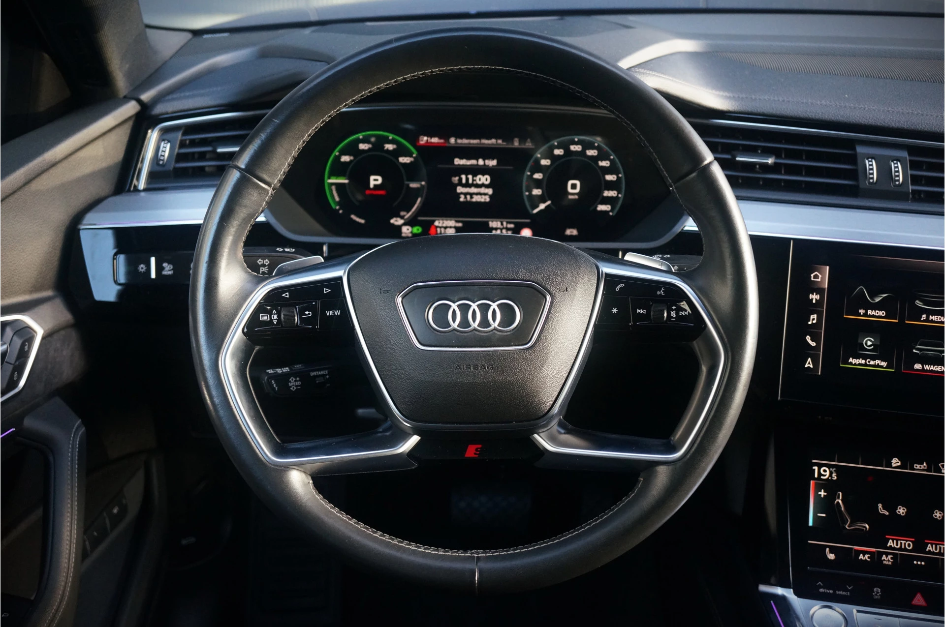 Hoofdafbeelding Audi e-tron