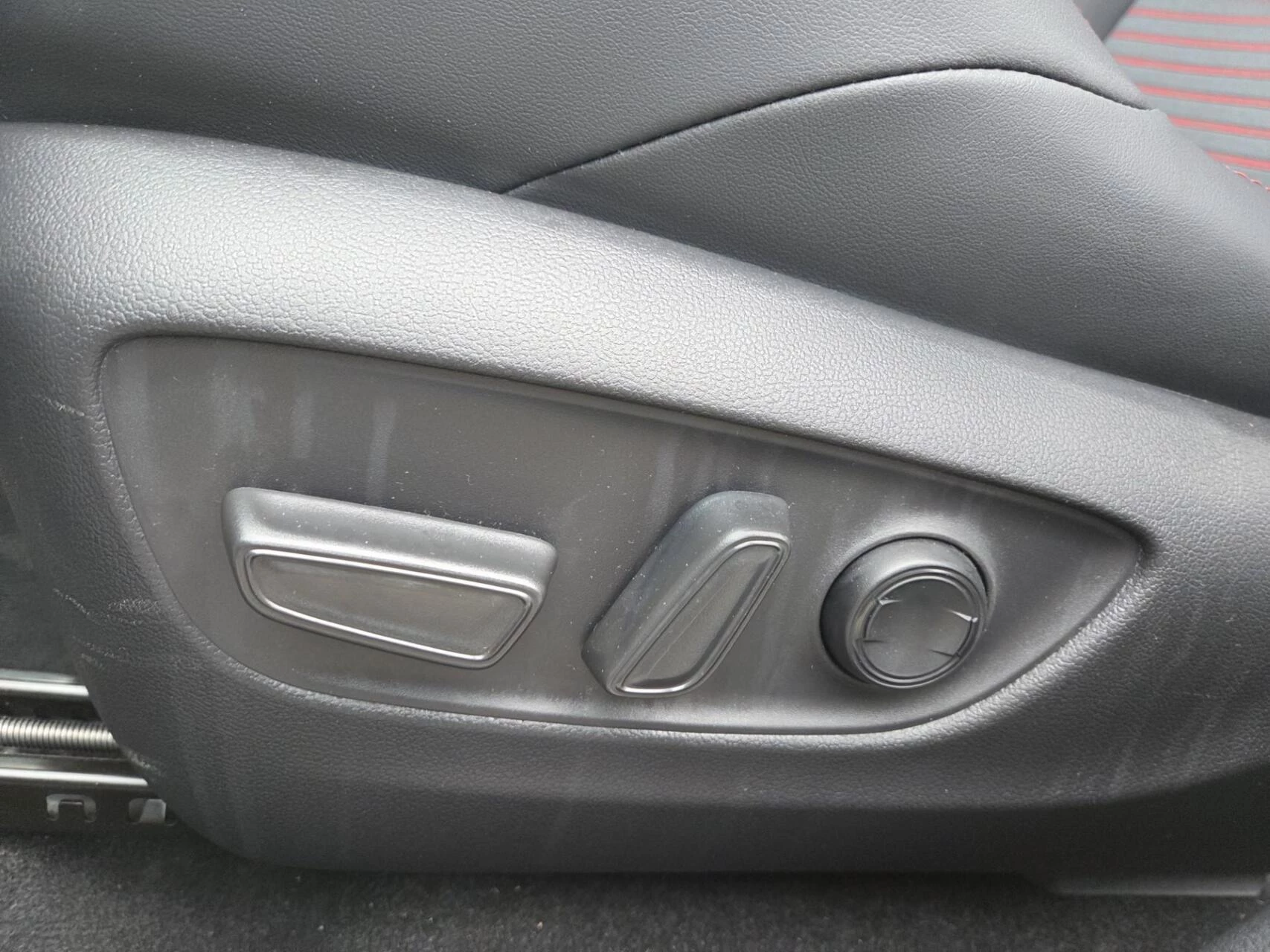 Hoofdafbeelding Suzuki Across