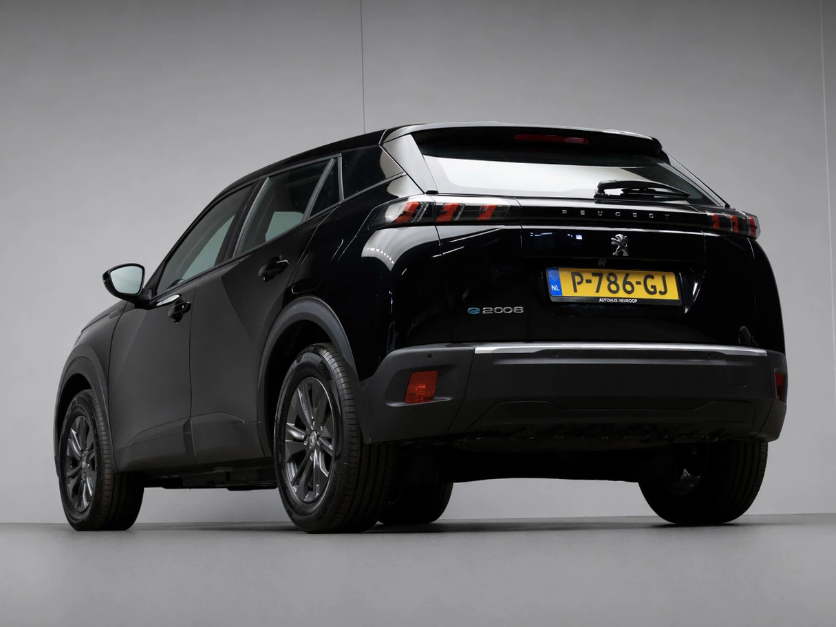 Hoofdafbeelding Peugeot e-2008