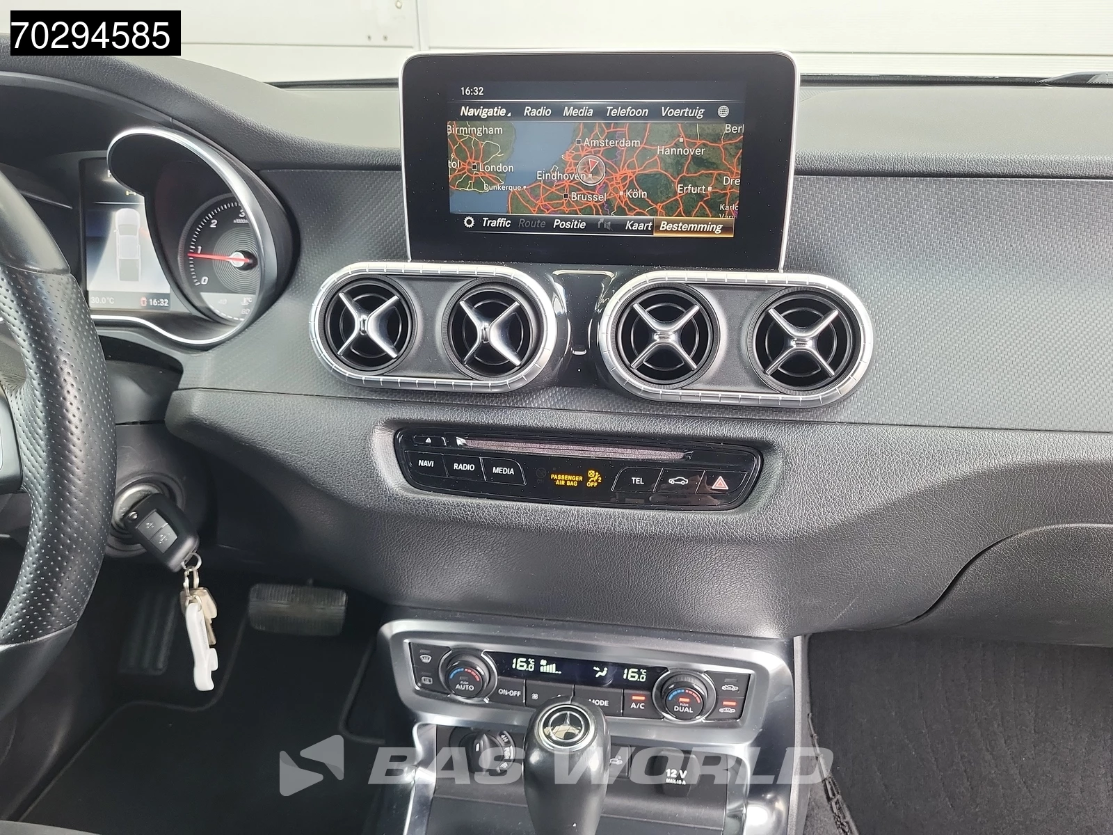 Hoofdafbeelding Mercedes-Benz X-Klasse