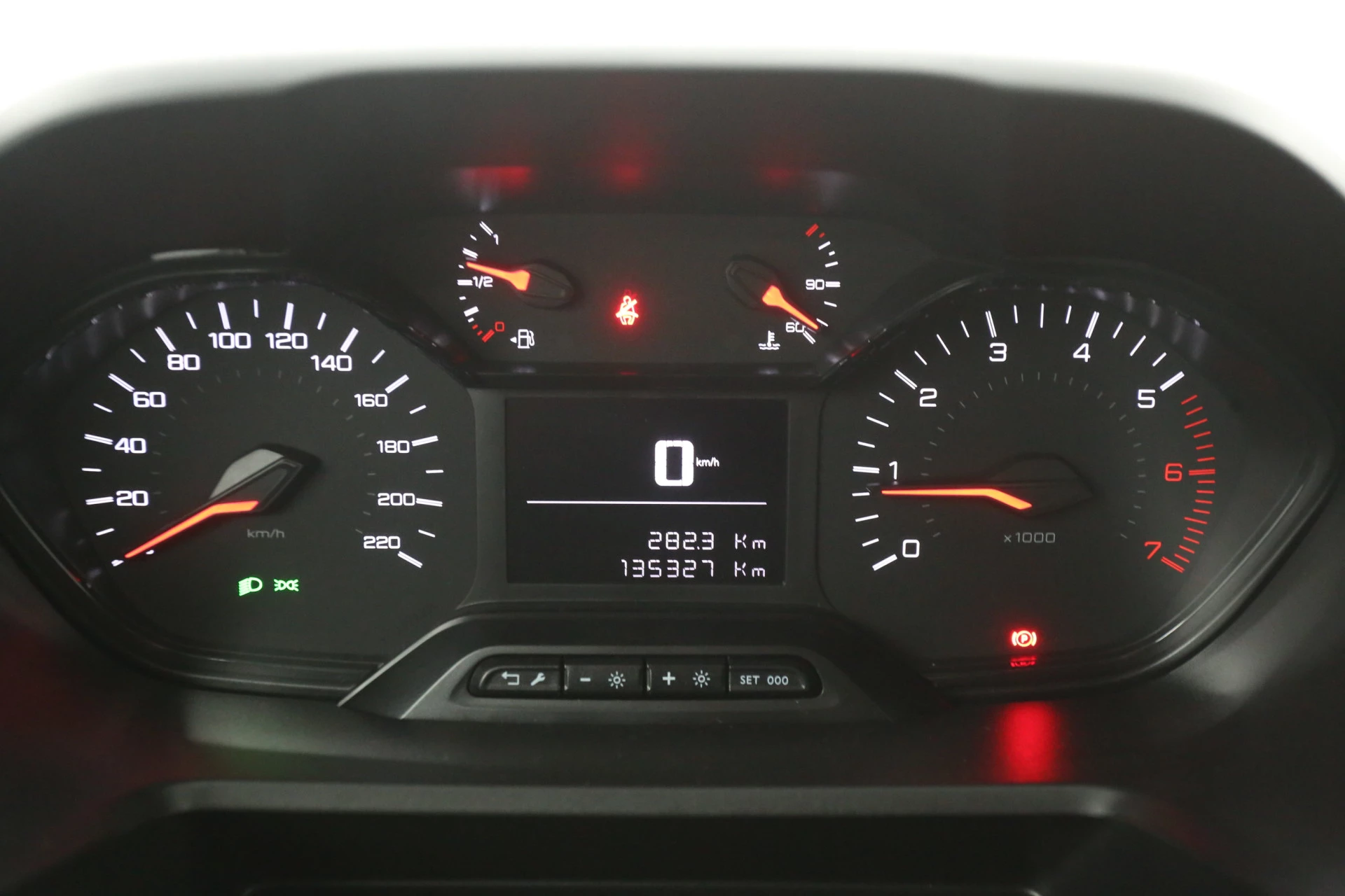 Hoofdafbeelding Peugeot Partner