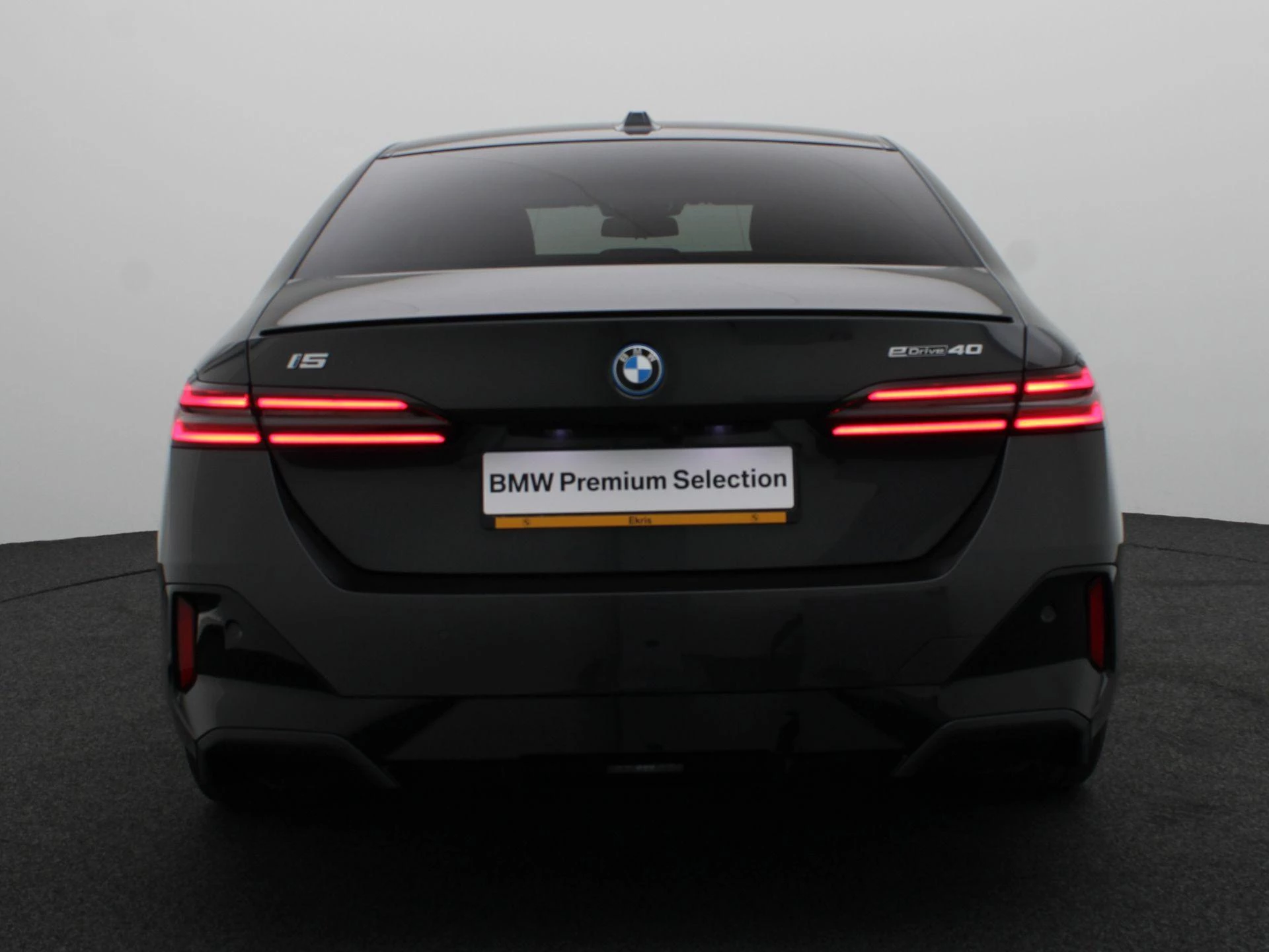 Hoofdafbeelding BMW i5