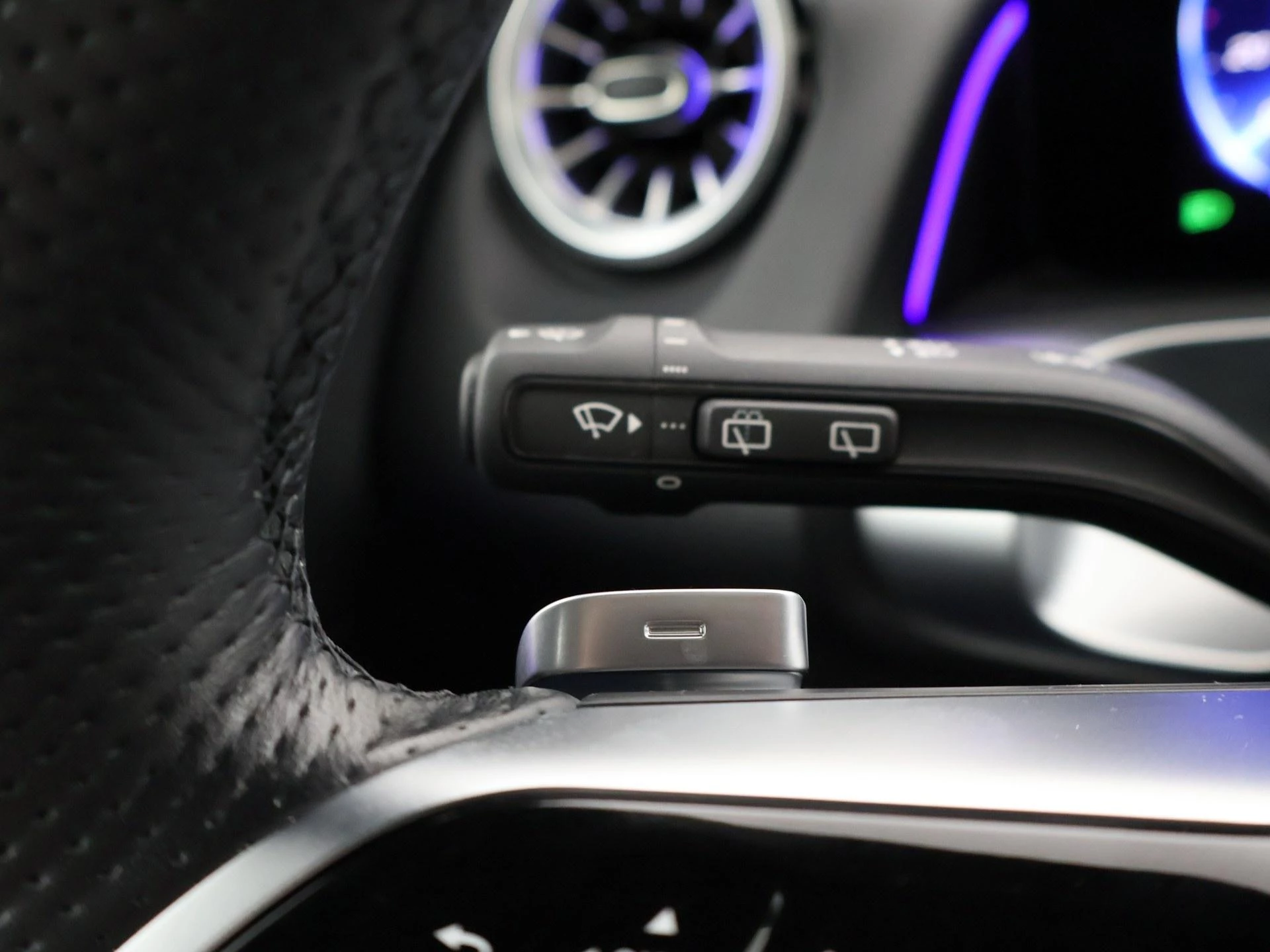 Hoofdafbeelding Mercedes-Benz EQB