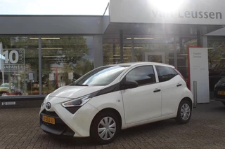 Toyota Aygo 1.0 VVT-I X-FUN 4-S BANDEN AIRCO EL-RAMEN BLUETOOTH CENTR. PORTIER VERGR. MET AFSTANDSBEDIENING