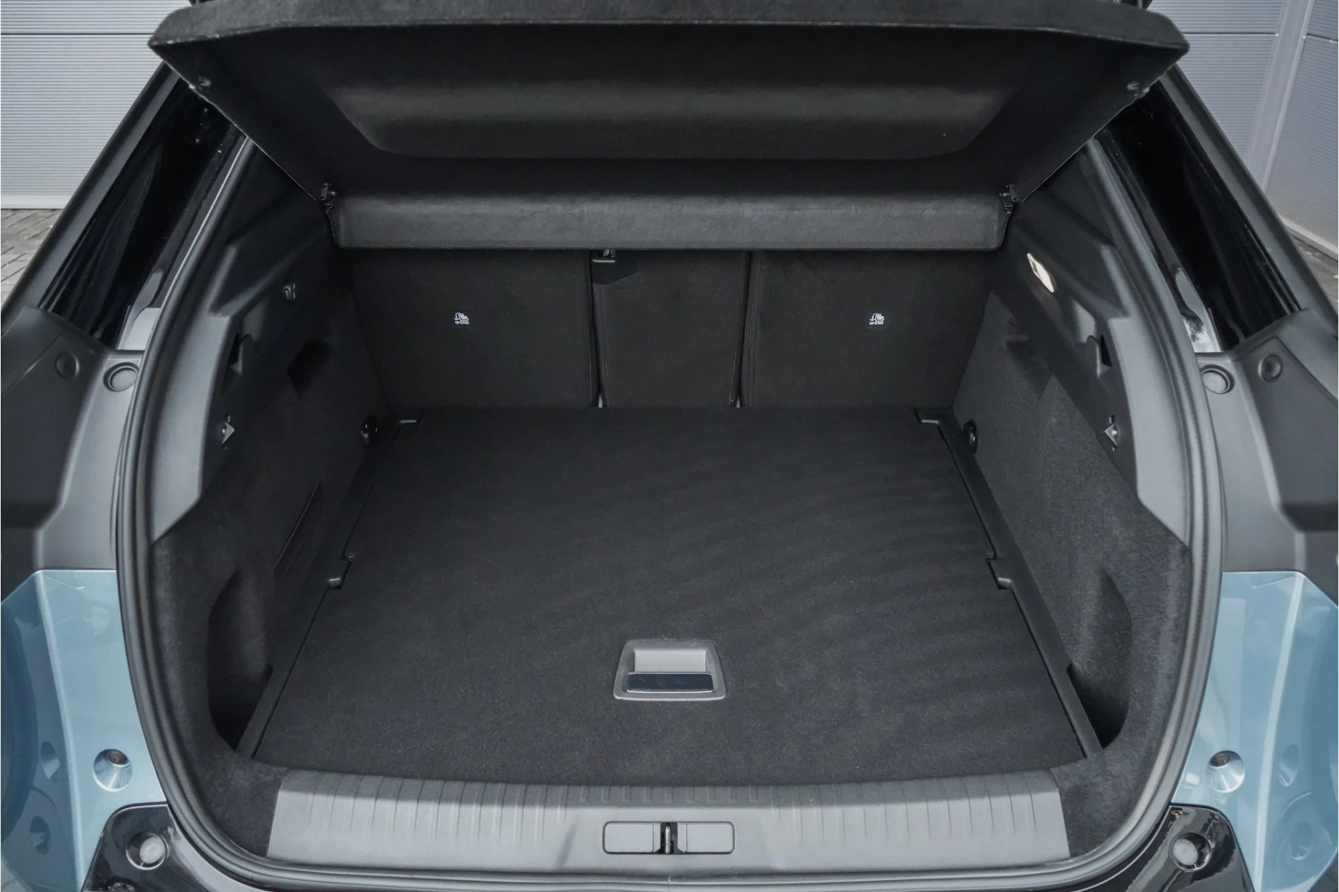 Hoofdafbeelding Peugeot e-3008