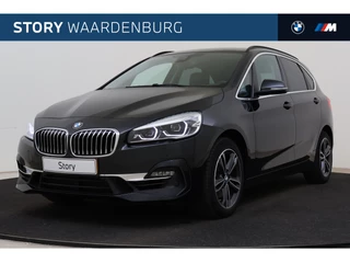 BMW 2 Serie Active Tourer 220i Luxury Line Automaat / Trekhaak / Adaptieve LED / Park Assistant / Stoelverwarming