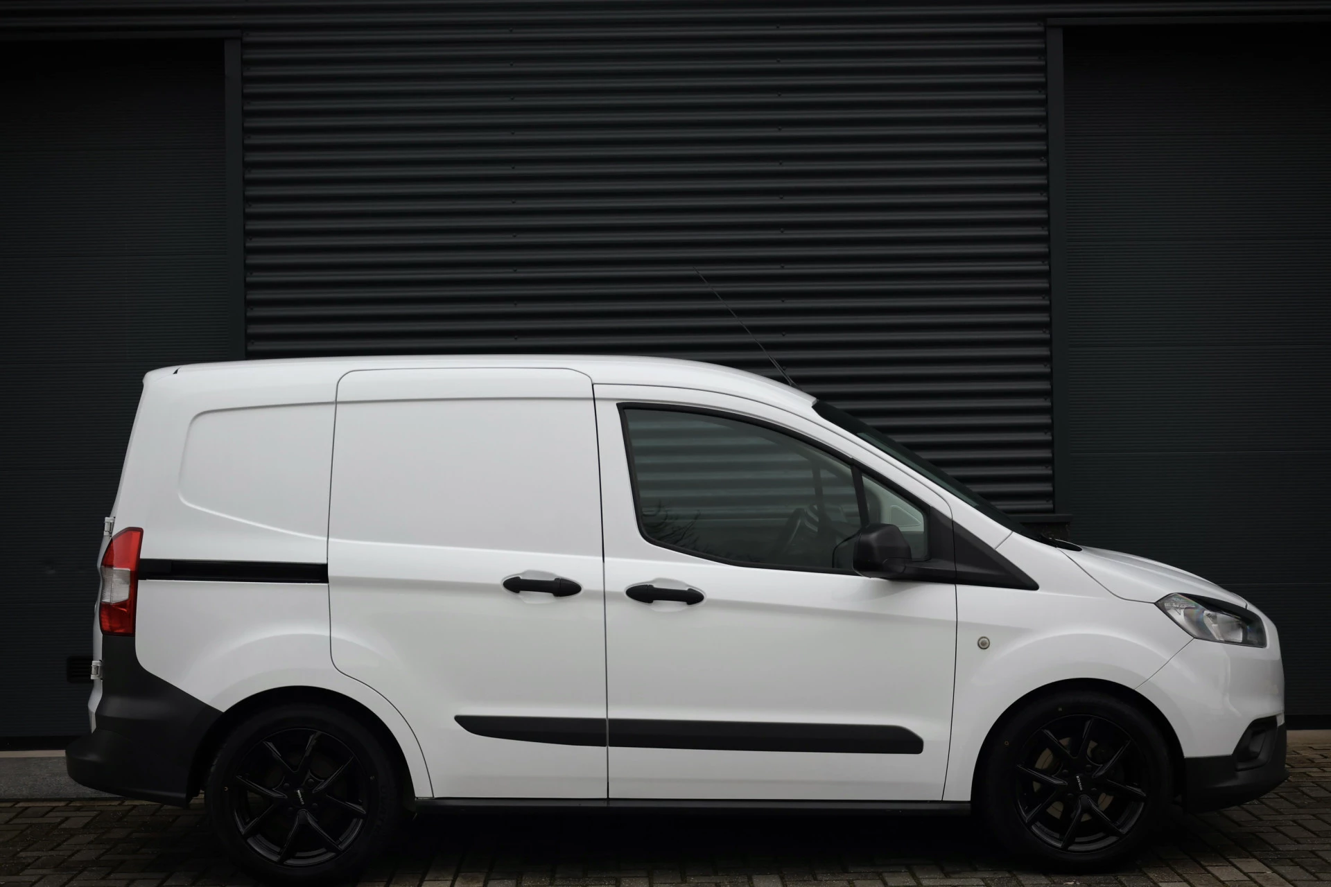 Hoofdafbeelding Ford Transit Courier